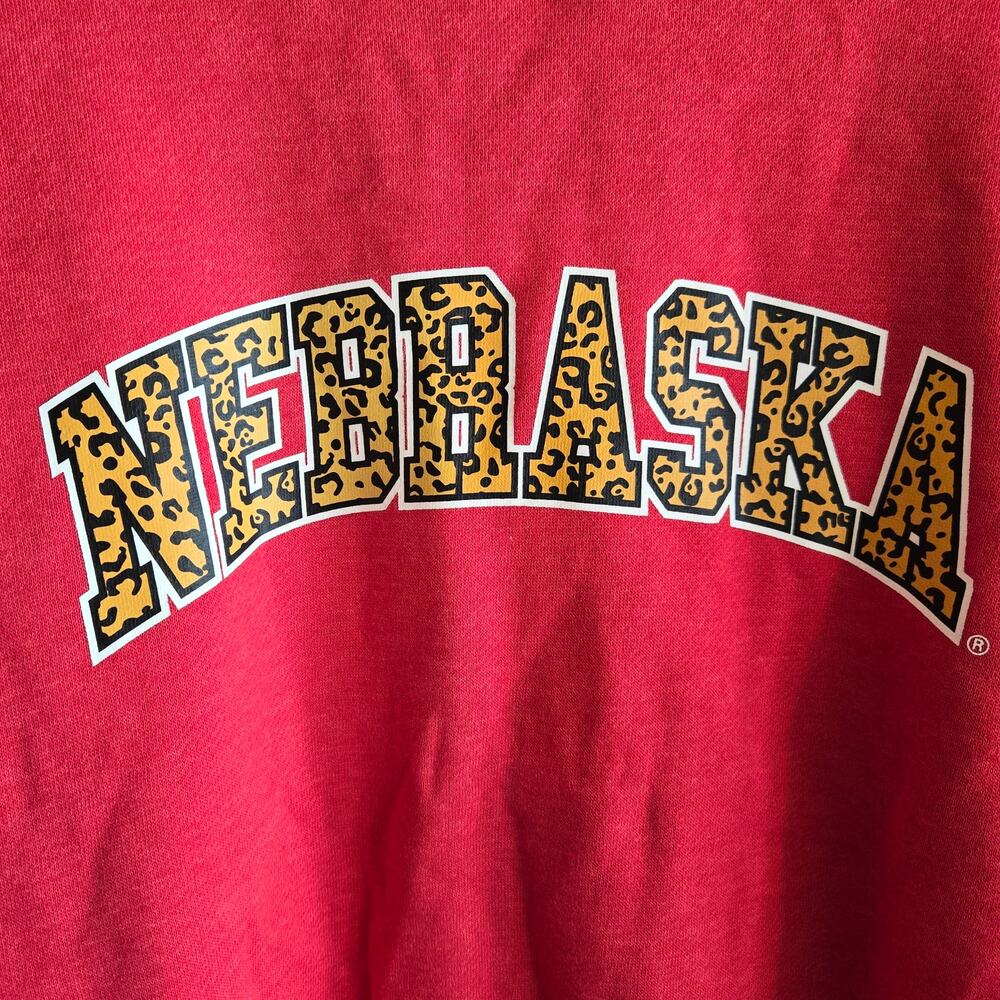 Nebraska Sweatshirt Leopard Huskers Collegiate Soft Pullover Sweater Football M - Picture 2 of 4